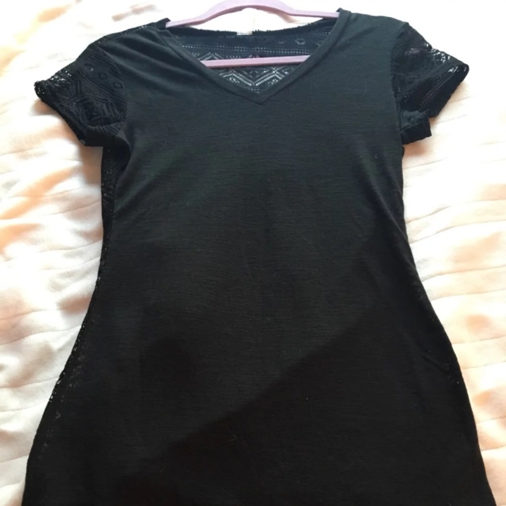 Tribal lace tee